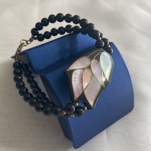Unique Inlaid Genuine Shell Floral Onyx Bracelet